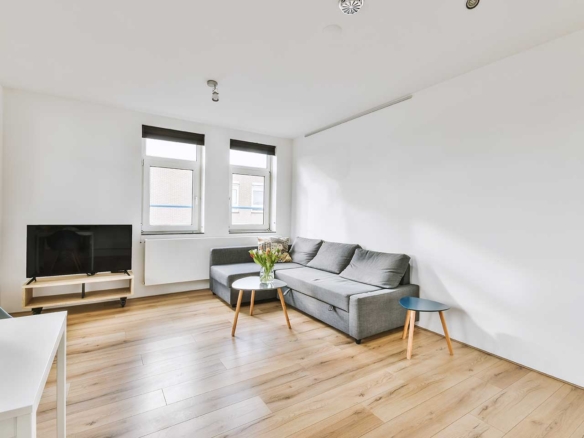 Spacious apartment with parking