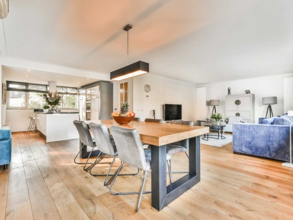 Studio with courtyard